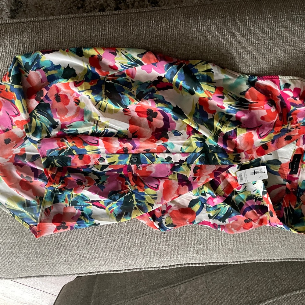 Sleeveless blouse